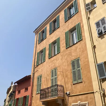 A Quartier Du Suquet Cannes