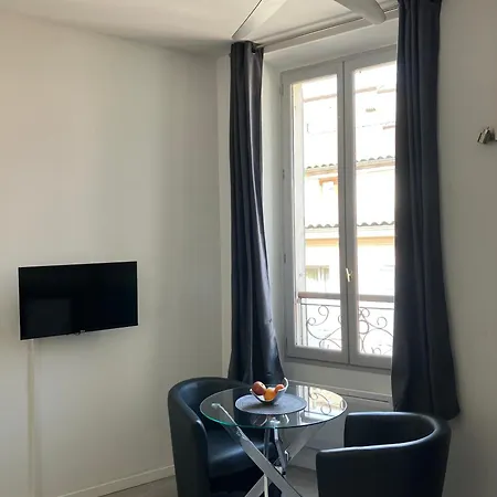 A Quartier Du Suquet Cannes